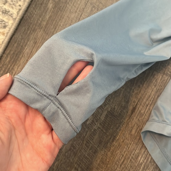 EUC senita long sleeve - Picture 2 of 5